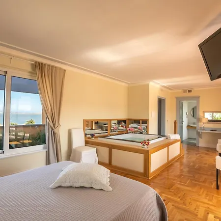 Aquae Sinis Laguna בית הארחה 4*